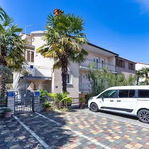  Apartman Jure